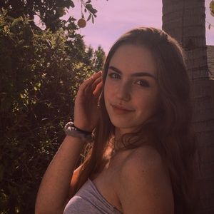 Meet your Posher, Daphne